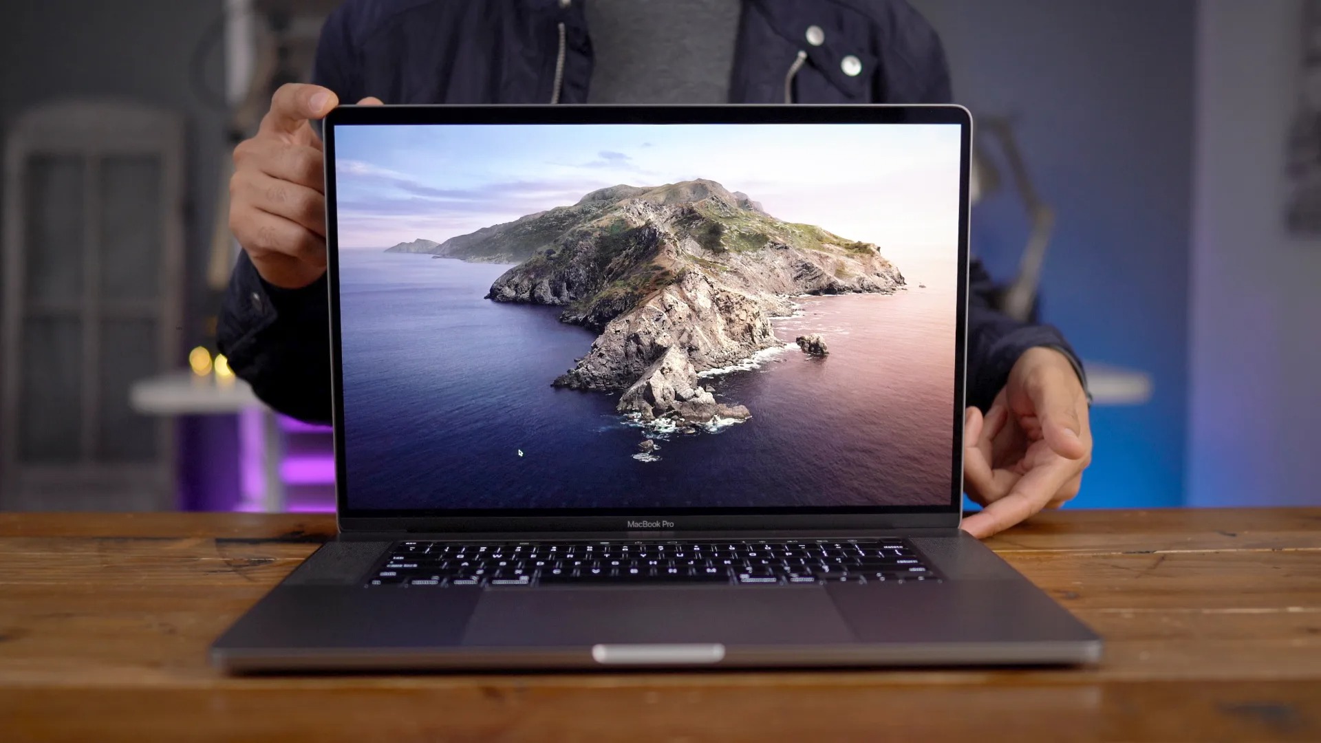 MacBook Pro 16 Review: Software and Warranty